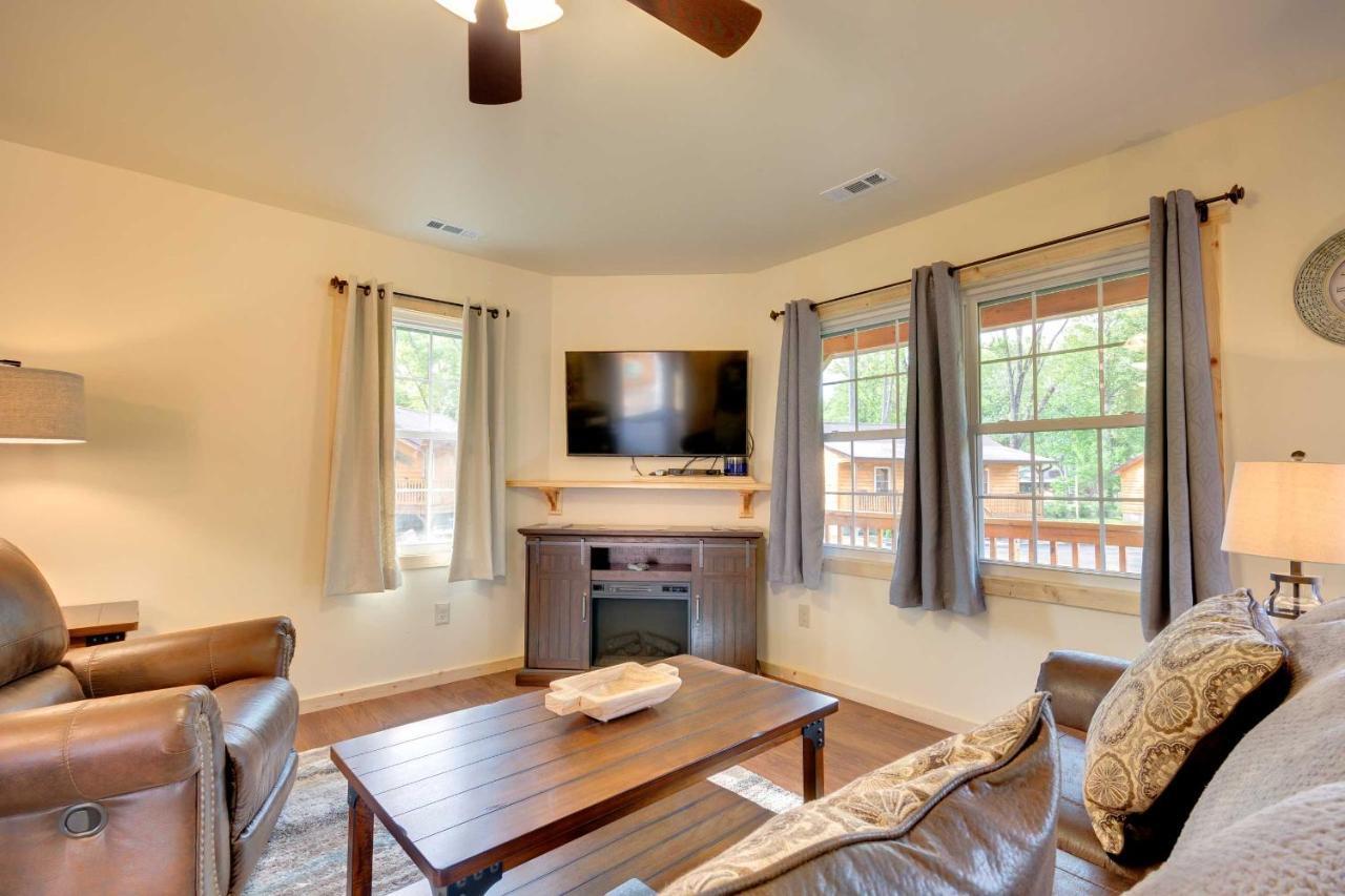 Cozy Cabin On Tuckasegee River - Near Bryson City Bagian luar foto