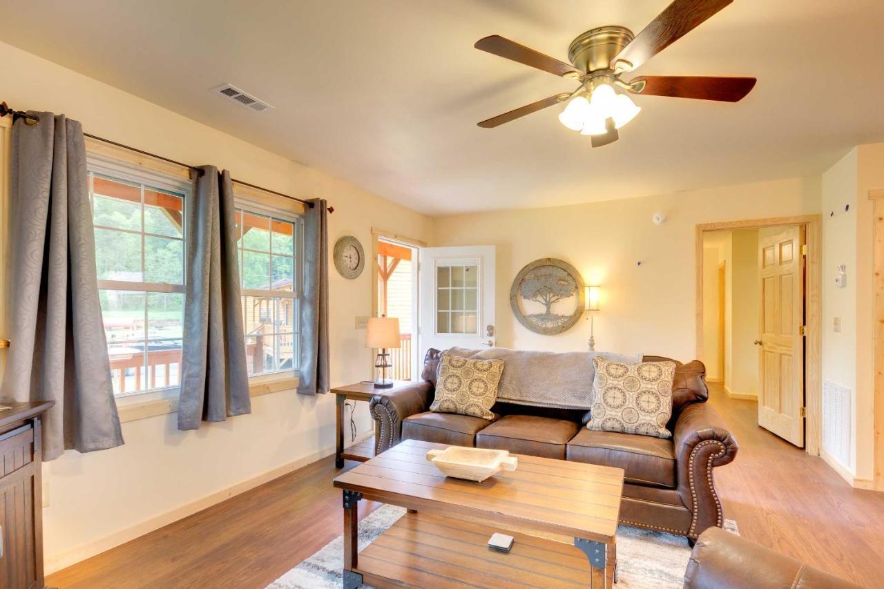Cozy Cabin On Tuckasegee River - Near Bryson City Bagian luar foto