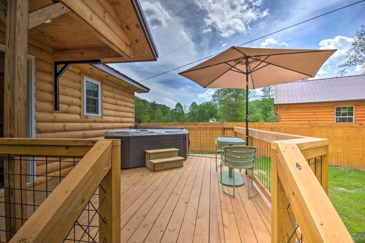 Cozy Cabin On Tuckasegee River - Near Bryson City Bagian luar foto